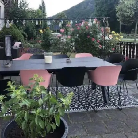 Casa de Férias Burgen Burgen (Mayen-Koblenz)