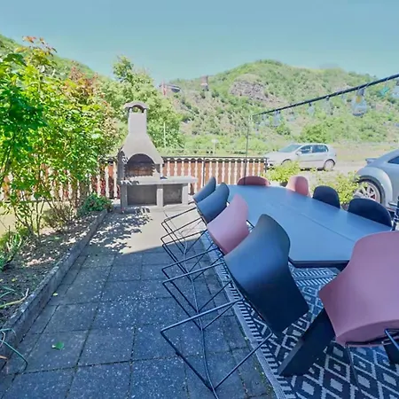 Casa de Férias Burgen Burgen (Mayen-Koblenz)